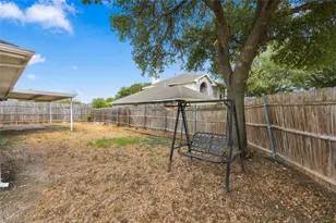 1024 Hiawatha Ct, Saginaw, TX 76131 - Photo 32
