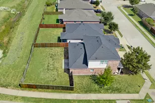 1516 Abby Creek Dr, Little Elm, TX 75068 - Photo 2