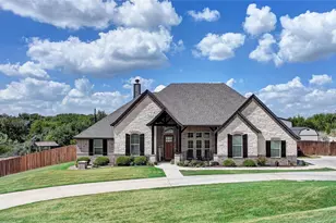 114 Summer Stone Ct, Weatherford, TX 76087 - Photo 2