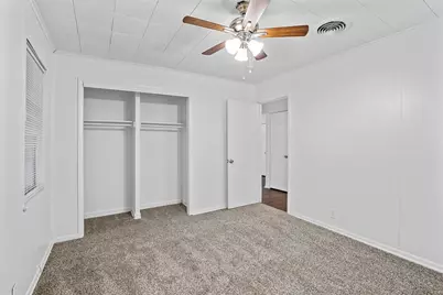 711 N Carroll Boulevard, Denton, TX 76201 - Photo 14
