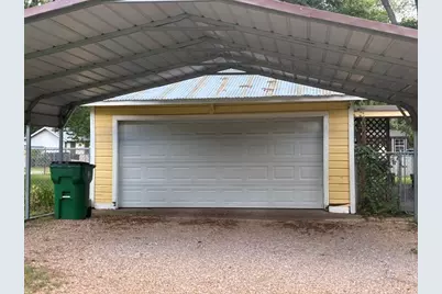 102 E 14th Street, Joshua, TX 76058 - Photo 4