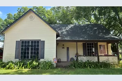 102 E 14th Street, Joshua, TX 76058 - Photo 2