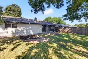 2715 Barrington Pl, Arlington, TX 76014 - Photo 18