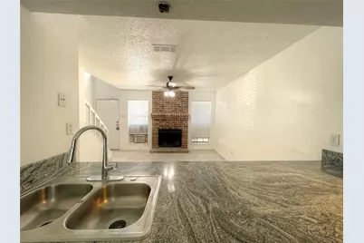 1032 McKinley Street #B, Benbrook, TX 76126 - Photo 4