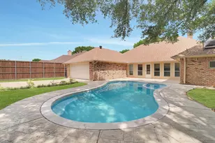 1304 Carriage Creek Dr, DeSoto, TX 75115 - Photo 32