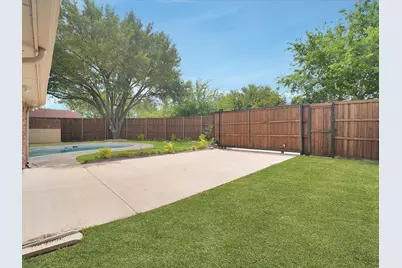 1304 Carriage Creek Drive, DeSoto, TX 75115 - Photo 34