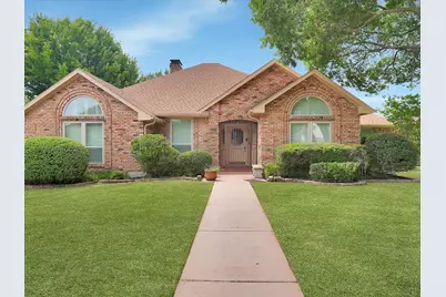 1304 Carriage Creek Drive, DeSoto, TX 75115 - Photo 4