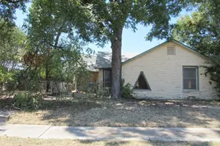 413 S Avenue G, Clifton, TX 76634 - Photo 1