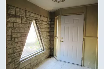413 S Avenue G, Clifton, TX 76634 - Photo 2