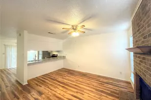1034 McKinley St, Benbrook, TX 76126 - Photo 2