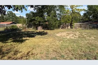 402 N Richardson Street, Grand Saline, TX 75140 - Photo 14