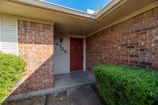 4724 Berridge Ln, Dallas, TX 75227 - Photo 2