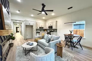 1814 Division St, Commerce, TX 75428 - Photo 6
