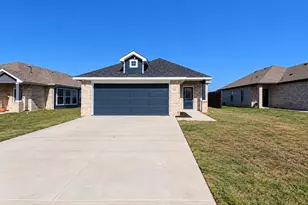 600 N Garrett Ave, Garrett, TX 75119 - Photo 1