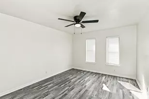 308 Hickorywood St, Azle, TX 76020 - Photo 10