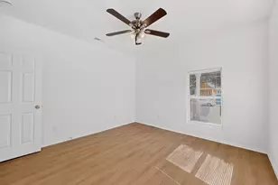 3827 Myrtle St, Dallas, TX 75215 - Photo 28