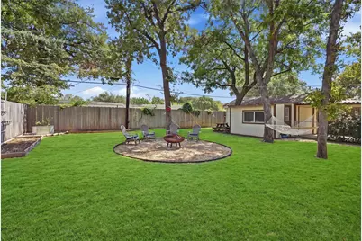 712 Thersa Drive, River Oaks, TX 76114 - Photo 28
