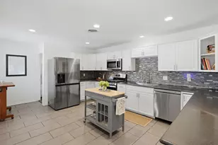 712 Thersa Dr, River Oaks, TX 76114 - Photo 12