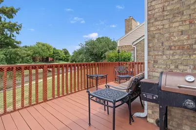 215 Cimarron Trail #1, Irving, TX 75063 - Photo 28