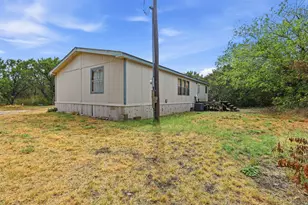 900 Cedar Break Ct, Cleburne, TX 76033 - Photo 22