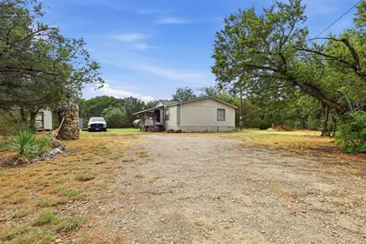 900 Cedar Break Court, Cleburne, TX 76033 - Photo 2