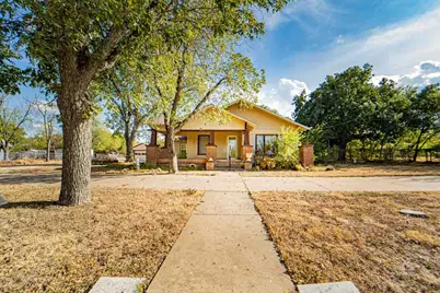 901 W Hullum Street, Breckenridge, TX 76424 - Photo 1