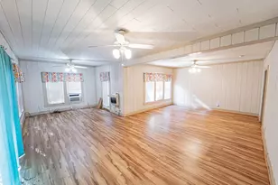 901 W Hullum St, Breckenridge, TX 76424 - Photo 16