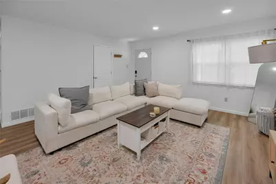 2712 Larkin Avenue, Fort Worth, TX 76133 - Photo 6