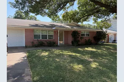1221 Wade Hampton Street, Benbrook, TX 76126 - Photo 2