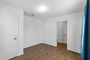 627 Hartsdale Dr, Dallas, TX 75211 - Photo 28