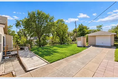 627 Hartsdale Drive, Dallas, TX 75211 - Photo 4