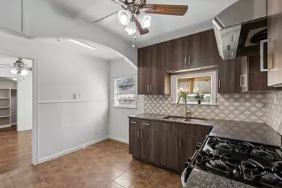 627 Hartsdale Drive, Dallas, TX 75211 - Photo 14