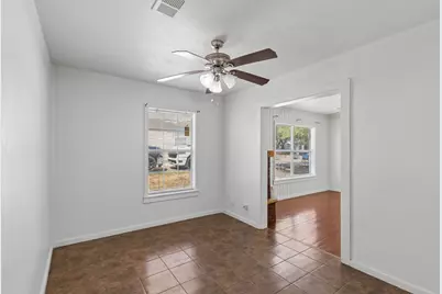 627 Hartsdale Drive, Dallas, TX 75211 - Photo 22