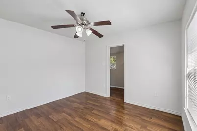 627 Hartsdale Drive, Dallas, TX 75211 - Photo 16