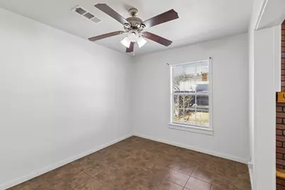 627 Hartsdale Drive, Dallas, TX 75211 - Photo 32