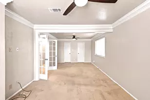 1041 Tuskegee St, Grand Prairie, TX 75051 - Photo 14