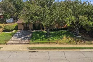1041 Tuskegee St, Grand Prairie, TX 75051 - Photo 24