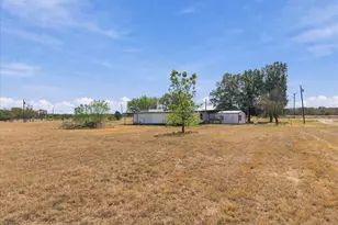 1311 E Main St, Campbell, TX 75422 - Photo 28