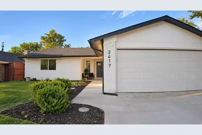 2417 Via Barcelona, Carrollton, TX 75006 - Photo 2