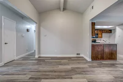 1013 Carriagehouse Lane, Garland, TX 75040 - Photo 10