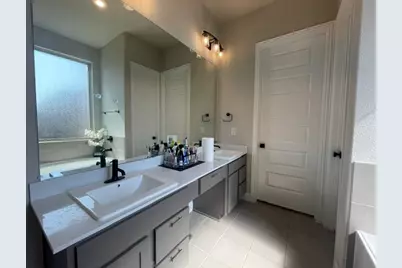 2924 Spirit Woods Lane, Arlington, TX 76001 - Photo 12