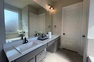2924 Spirit Woods Ln, Arlington, TX 76001 - Photo 12