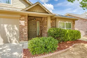 881 Oarlock Dr, Crowley, TX 76036 - Photo 4