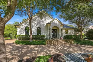 700 Glen Abbey Dr, Mansfield, TX 76063 - Photo 2
