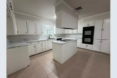 6203 Circo Drive, De Cordova, TX 76049 - Photo 6