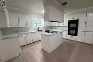 6203 Circo Dr, De Cordova, TX 76049 - Photo 6