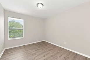 130 Creek Cove Dr, Dallas, TX 75217 - Photo 10