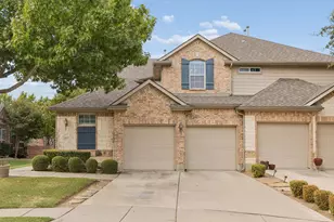4145 Cobblestone Dr, Carrollton, TX 75007 - Photo 2