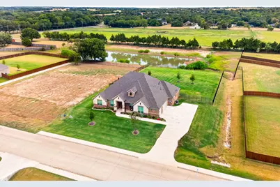 134 Hollingsworth Lane, Glenn Heights, TX 75154 - Photo 4