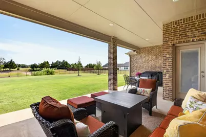 134 Hollingsworth Lane, Glenn Heights, TX 75154 - Photo 2